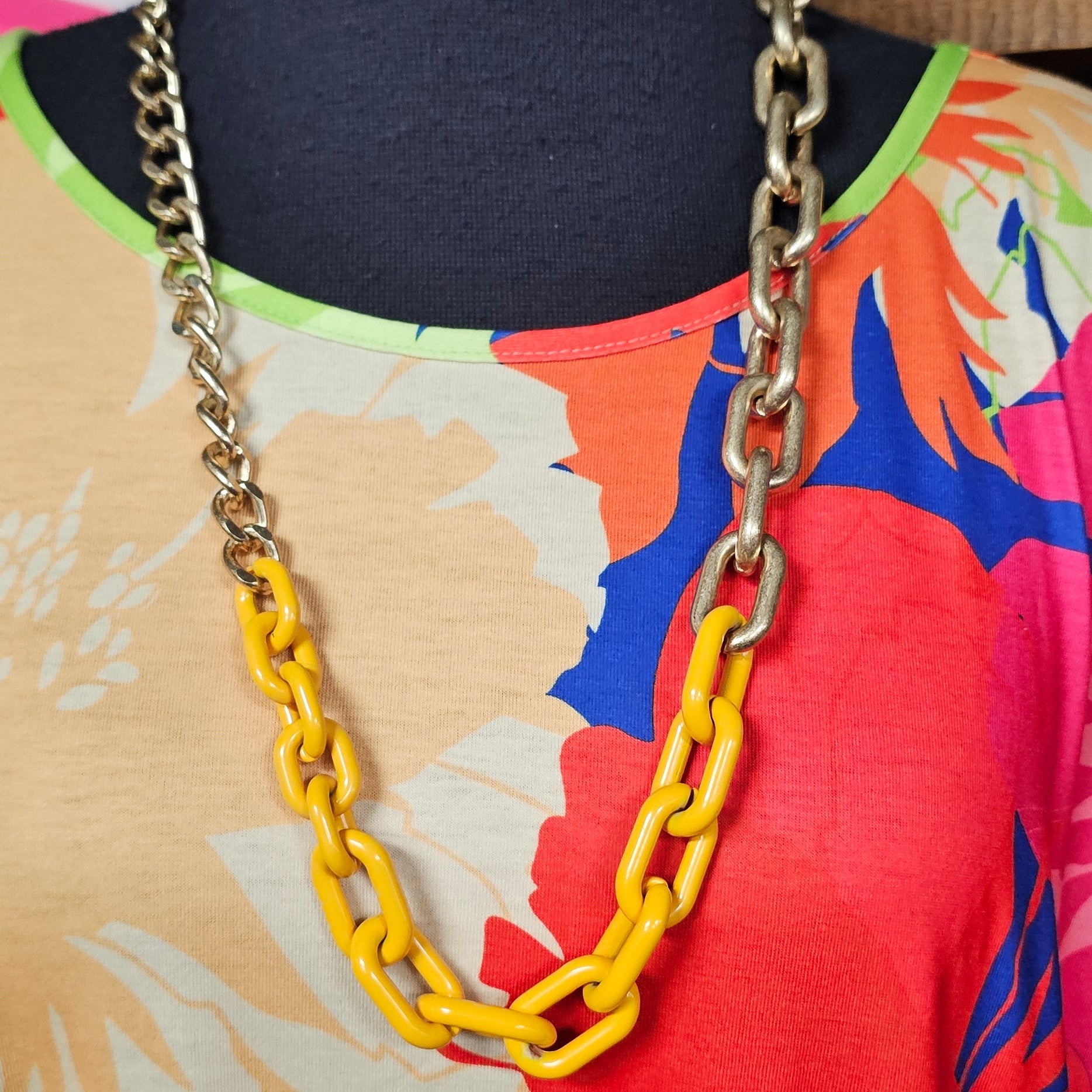 Yellow chain necklace