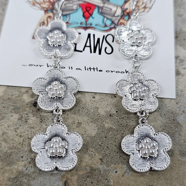 Flower drop earrings