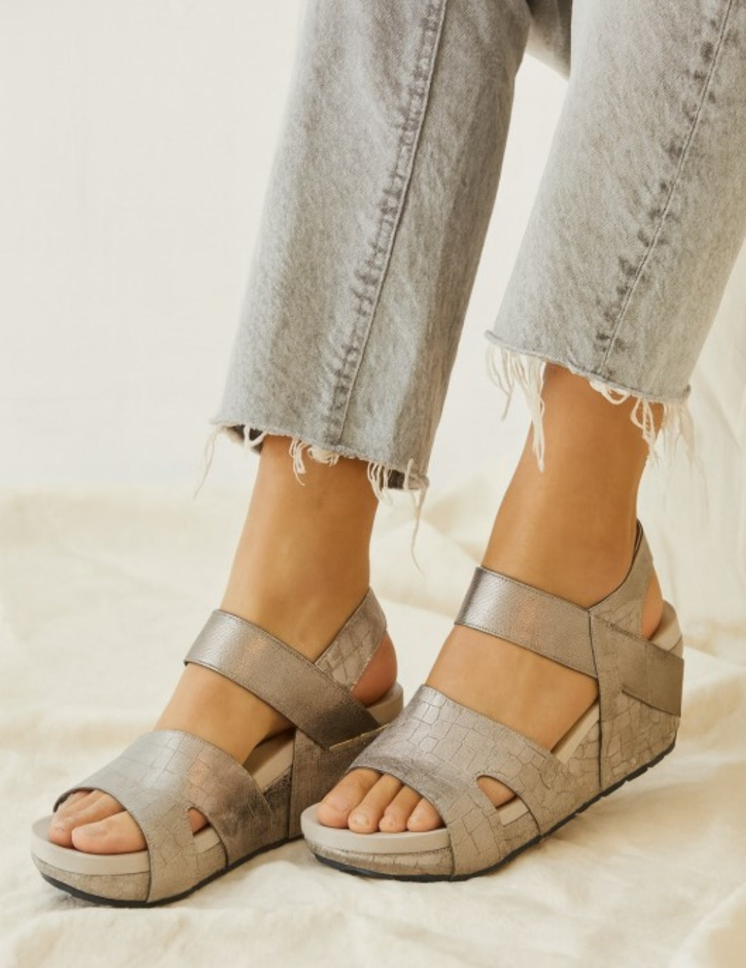 Practical Pewter Wedge